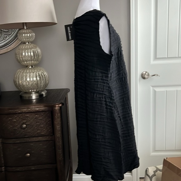 Carol Turner Fiore, flared black sleeveless Tank dress - Picture 3 of 6